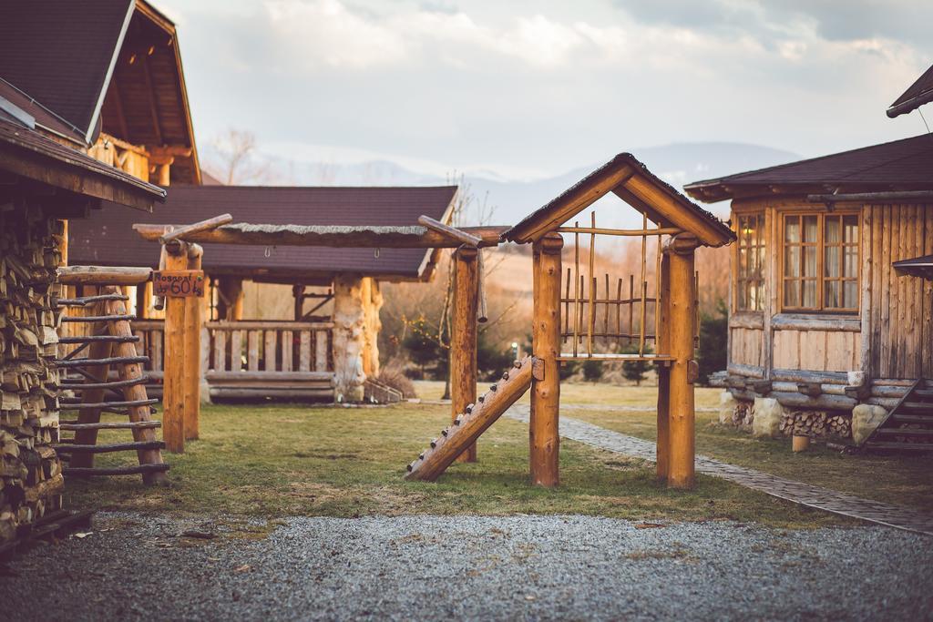 Gazdovsky Dvor B&B S Mini Wellness Bešeňová Exteriör bild