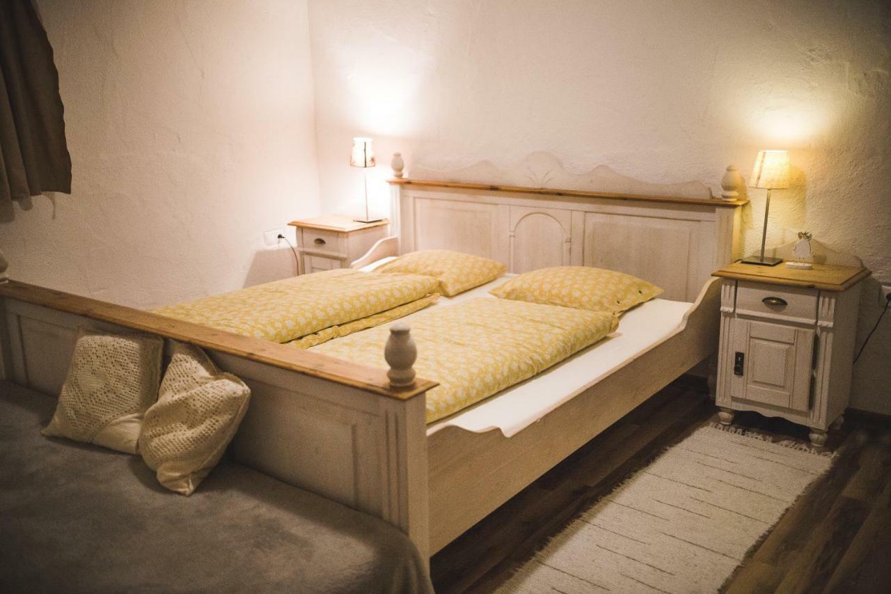 Gazdovsky Dvor B&B S Mini Wellness Bešeňová Exteriör bild